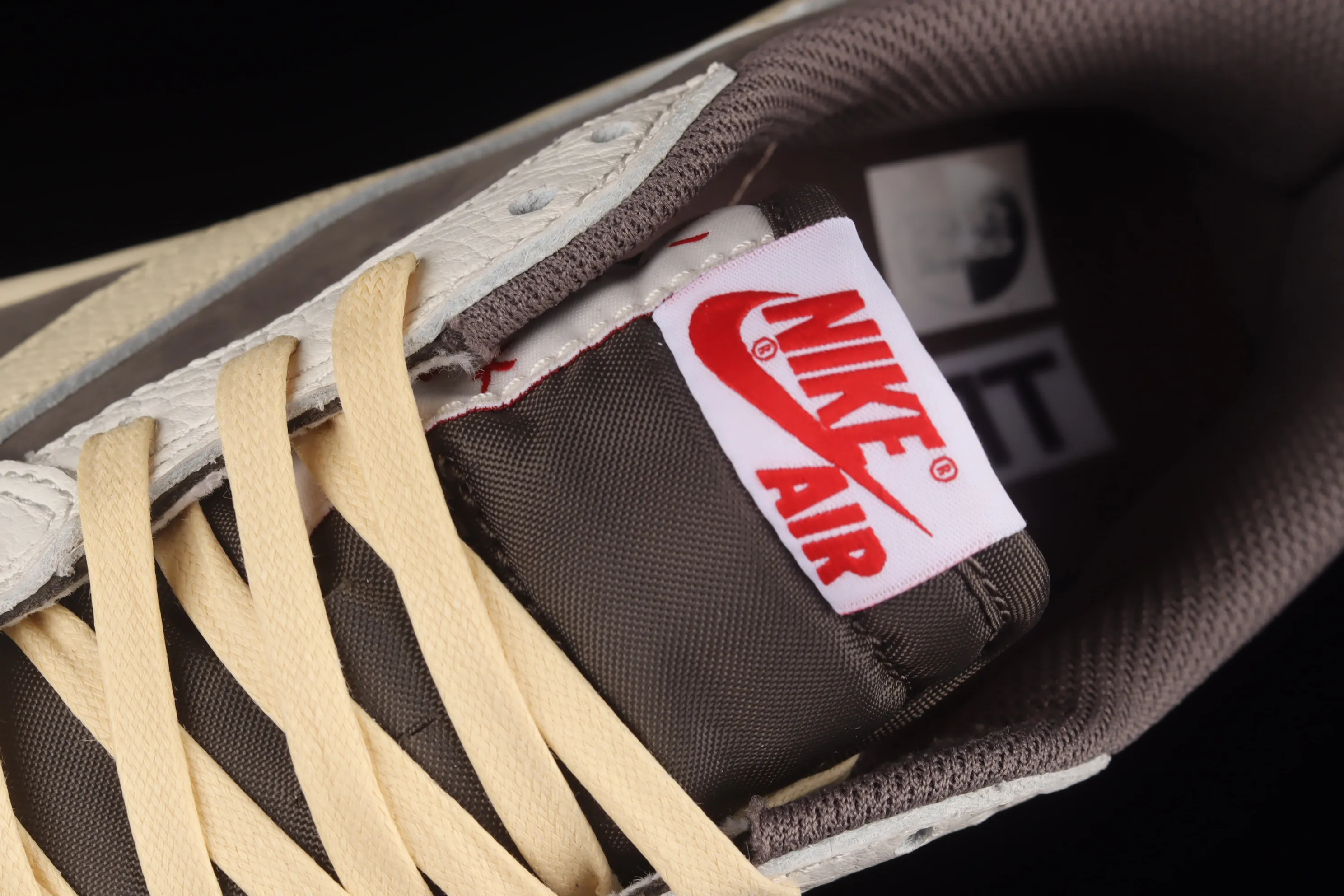 All categories Air Jordan Jordan series basketball shoes Air Jordan 1 Low foreign trade version Travis Scott x Air Jordan 1 Low OG "Reverse Mocha" AJ1 Joe 1 reverse mocha brown and white barb joint casual sports basketball shoes DM7866-162